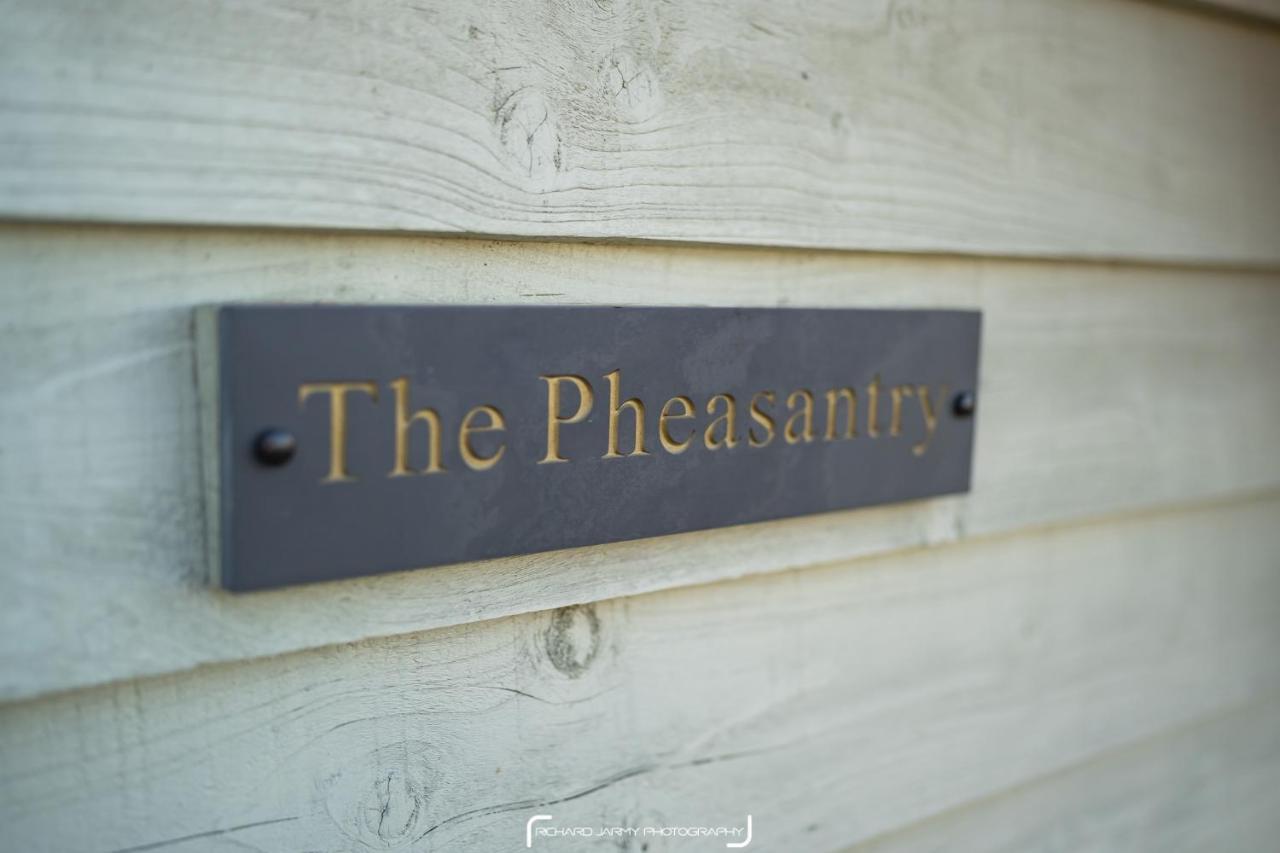 Bed and Breakfast The Pheasantry Уаймондхэм Экстерьер фото